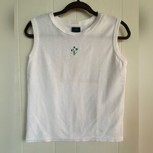 Classic Casuals Top Women’s Small White Tank Green Embroidered Clovers Cotton